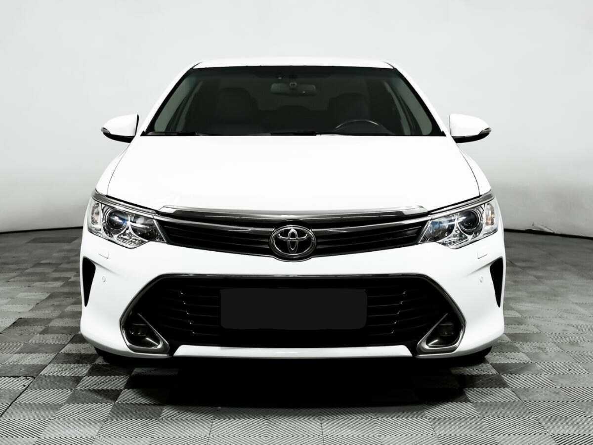 Купить Toyota Camry с пробегом. Фото: #1