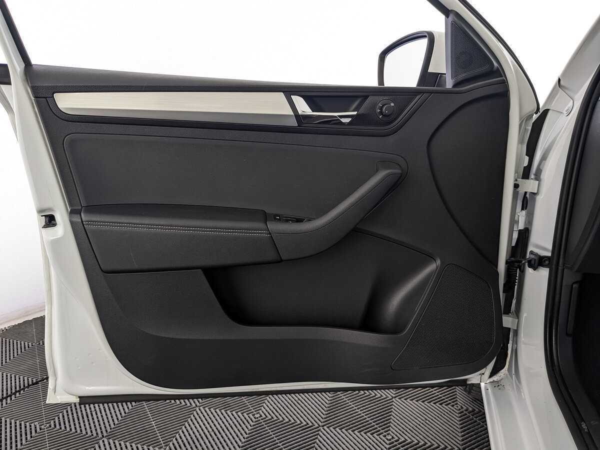 Купить Skoda Rapid с пробегом. Фото: #14