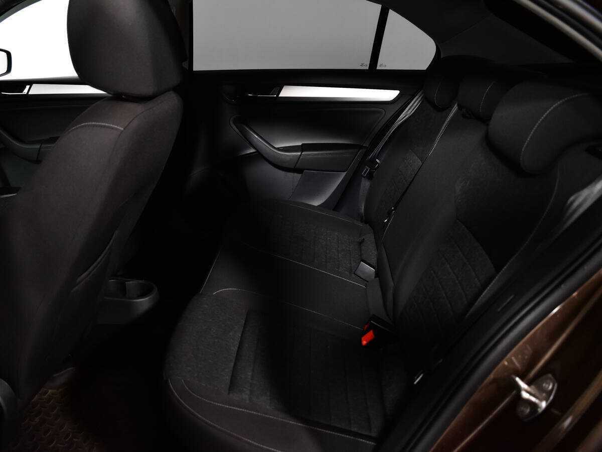 Купить Skoda Rapid с пробегом. Фото: #7