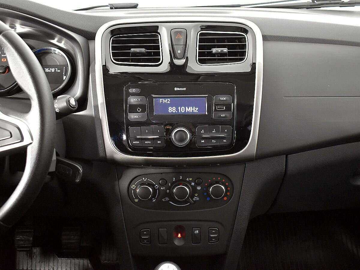 Купить Renault Sandero с пробегом. Фото: #11
