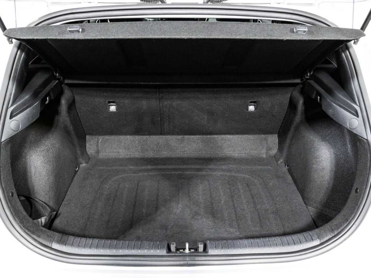 Купить Kia Ceed с пробегом. Фото: #13