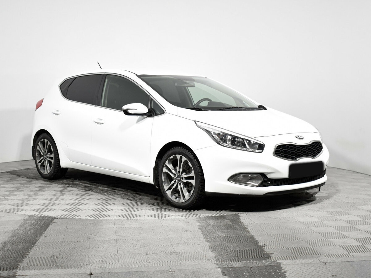Купить Kia Ceed с пробегом. Фото: #2