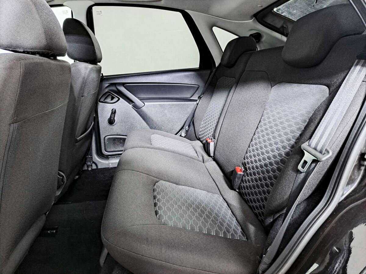 Купить Lada (ВАЗ) Granta с пробегом. Фото: #9