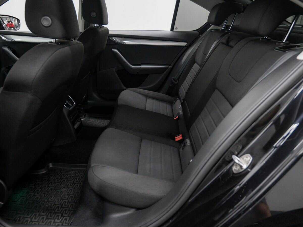 Купить Skoda Octavia с пробегом. Фото: #11