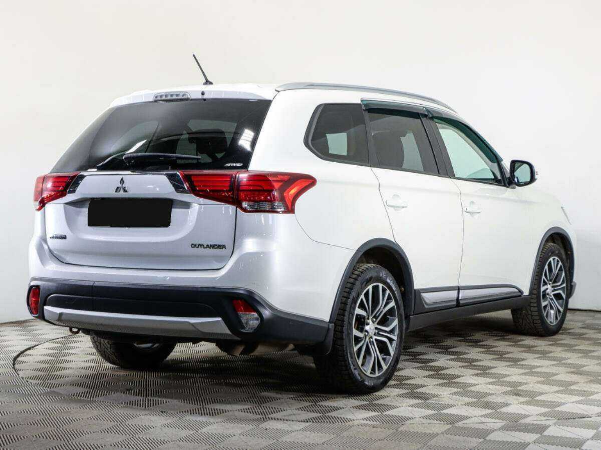 Купить Mitsubishi Outlander с пробегом. Фото: #4