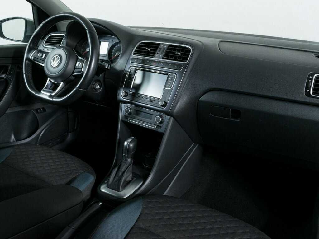 Купить Volkswagen Polo с пробегом. Фото: #7