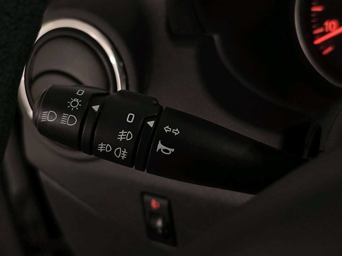 Купить Nissan Almera с пробегом. Фото: #14