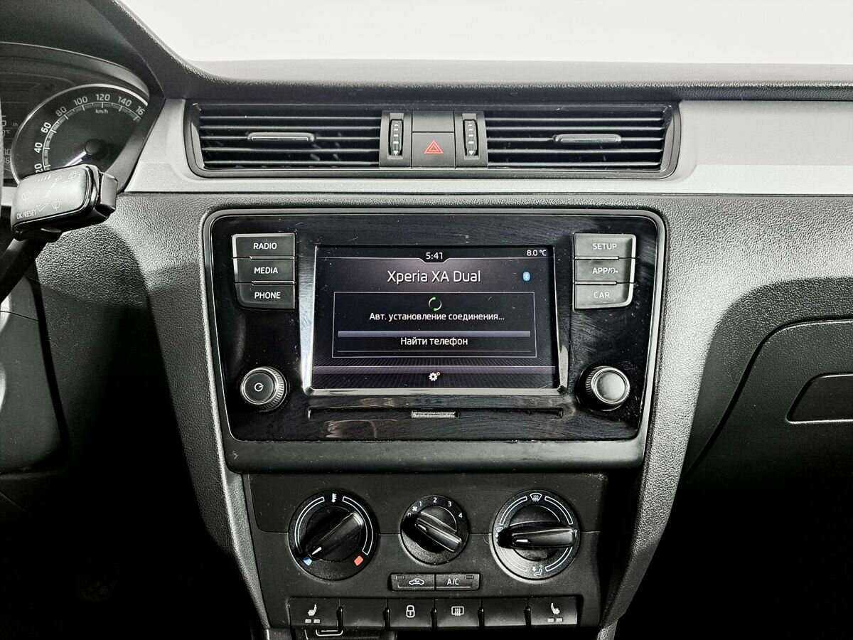 Купить Skoda Rapid с пробегом. Фото: #10