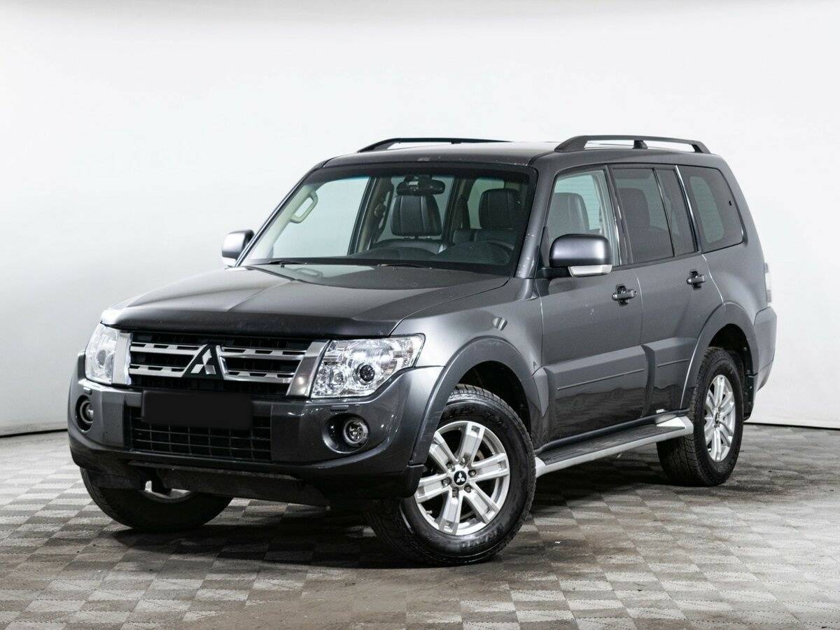 Купить Mitsubishi Pajero с пробегом. Посмотреть фото