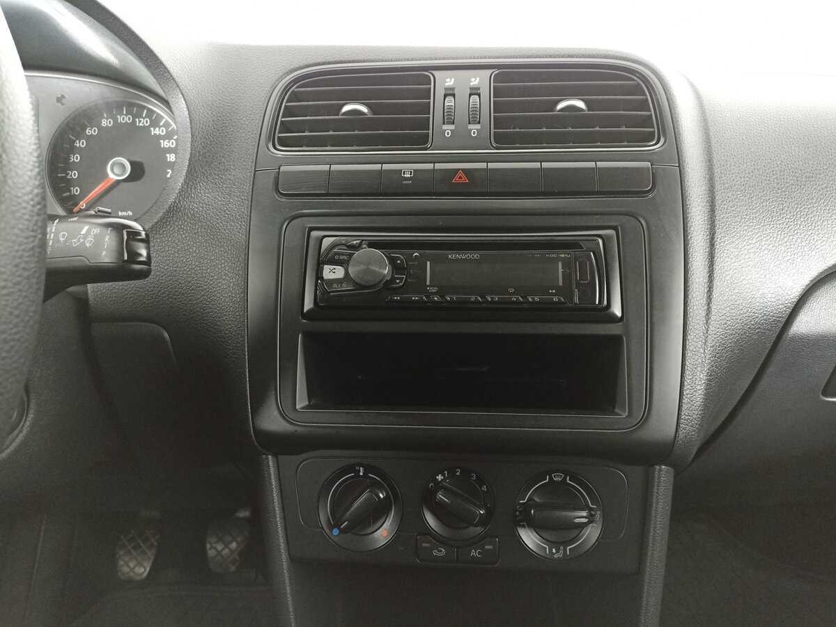 Купить Volkswagen Polo с пробегом. Фото: #12