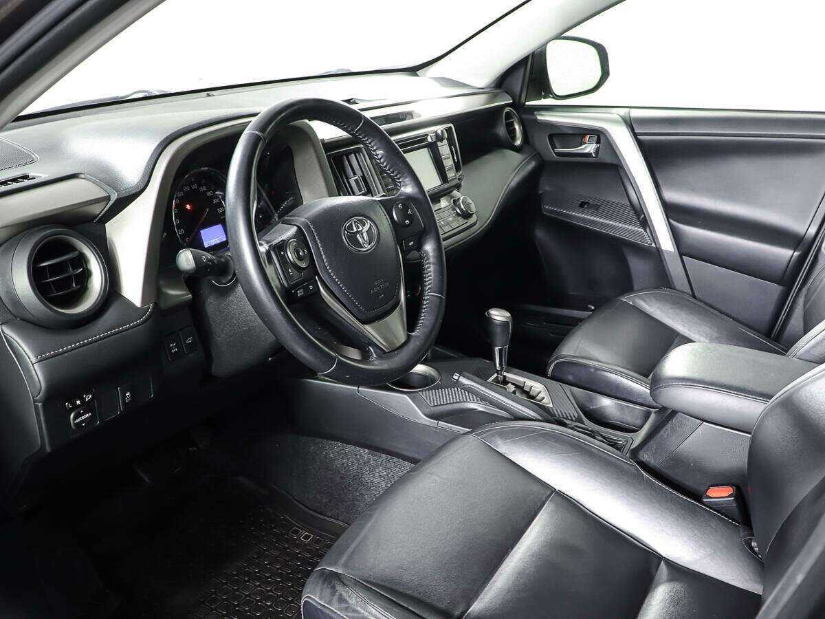 Купить Toyota RAV4 с пробегом. Фото: #13