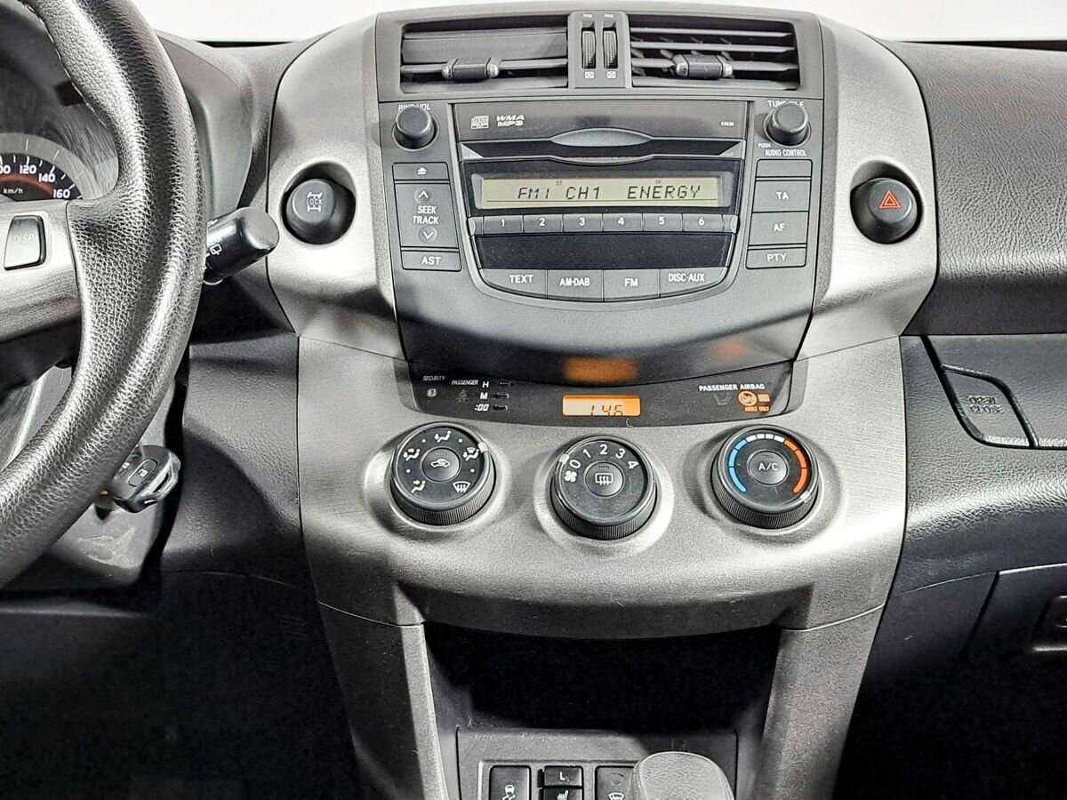 Купить Toyota RAV4 с пробегом. Фото: #14