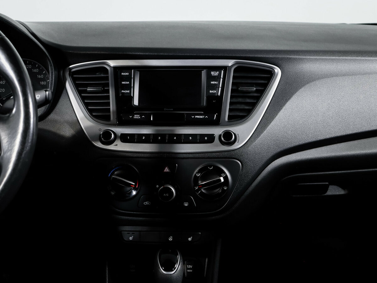 Купить Hyundai Solaris с пробегом. Фото: #10