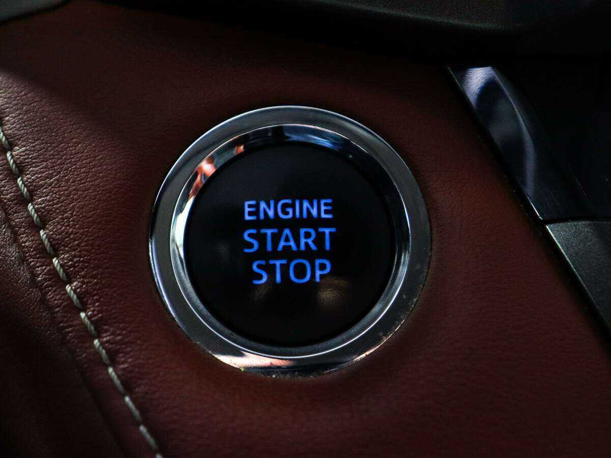 Купить Toyota RAV4 с пробегом. Фото: #17