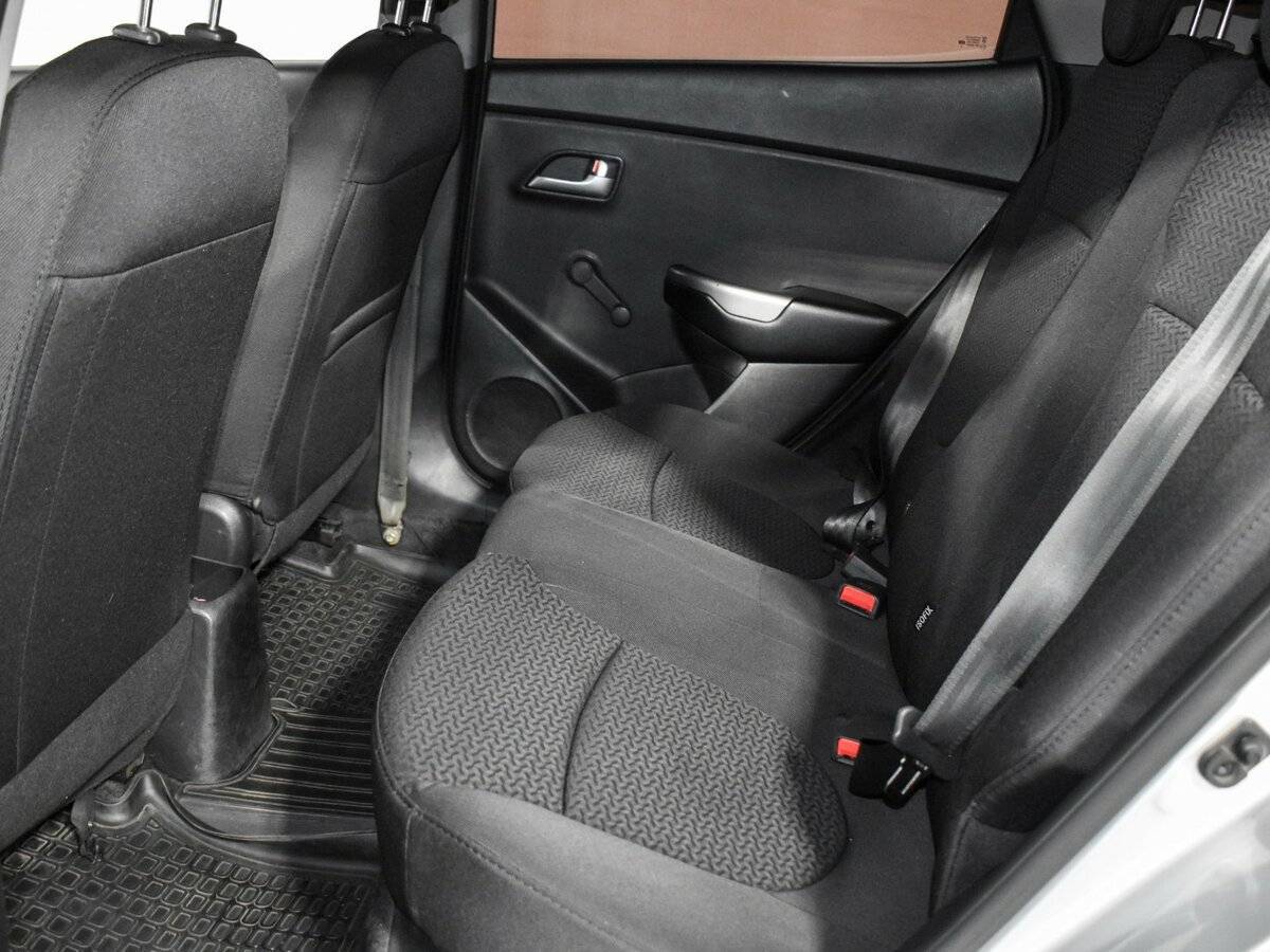 Купить Kia Rio с пробегом. Фото: #10