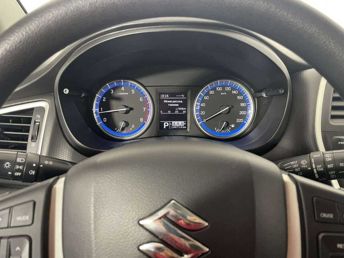 Купить Suzuki SX4 с пробегом. Фото: #10