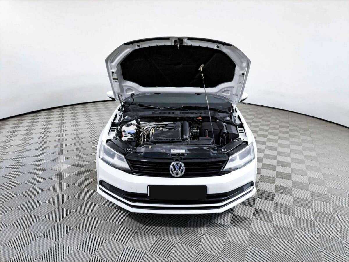 Купить Volkswagen Jetta с пробегом. Фото: #8