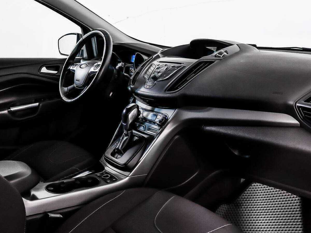 Купить Ford Kuga с пробегом. Фото: #8