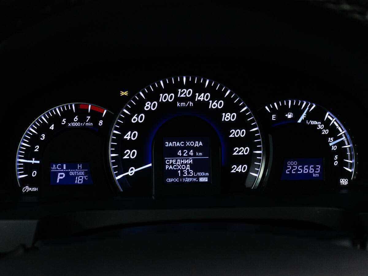 Купить Toyota Camry с пробегом. Фото: #11