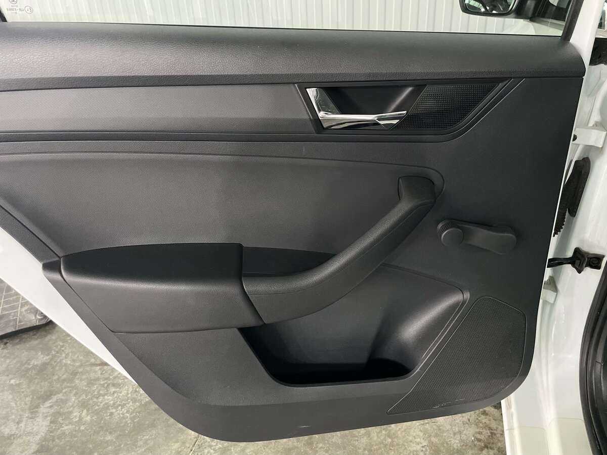 Купить Skoda Rapid с пробегом. Фото: #16