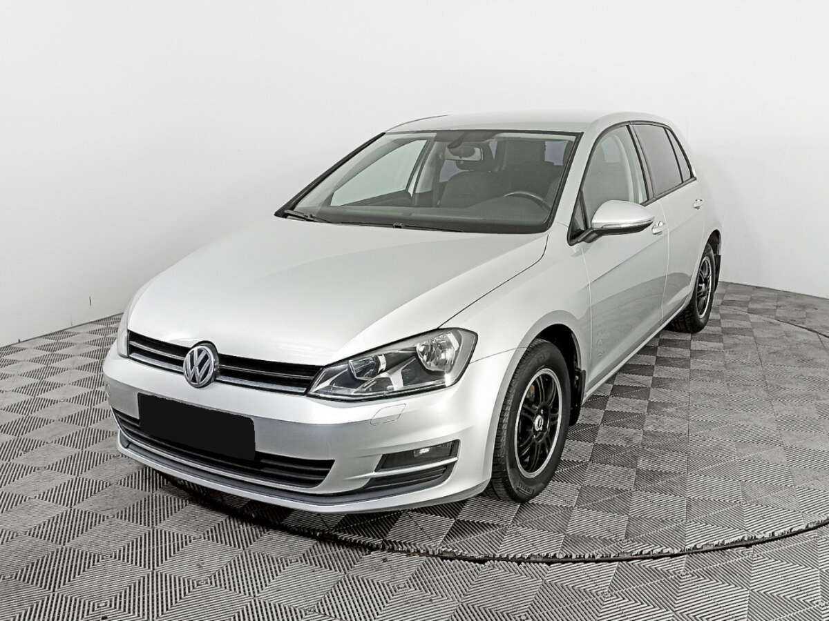 Купить Volkswagen Golf с пробегом. Посмотреть фото