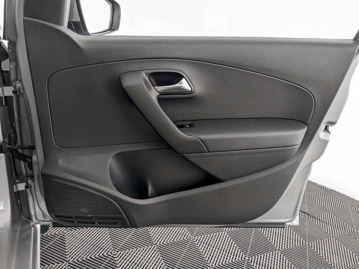 Купить Volkswagen Polo с пробегом. Фото: #22