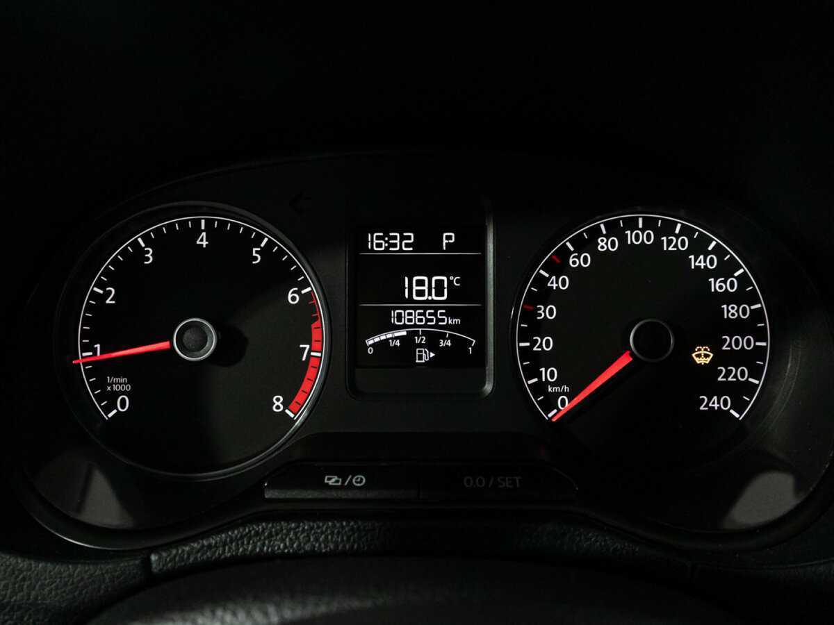 Купить Volkswagen Polo с пробегом. Фото: #11