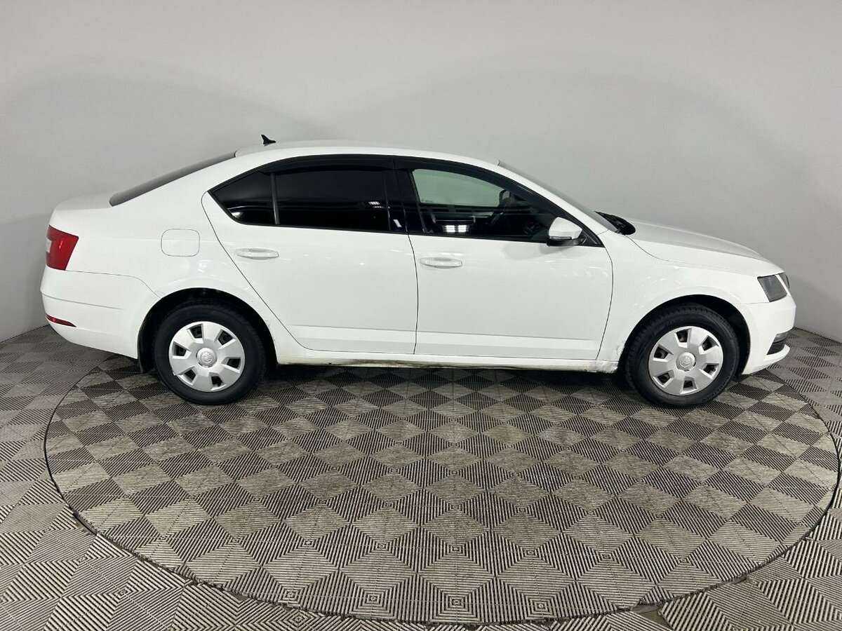 Купить Skoda Octavia с пробегом. Фото: #3