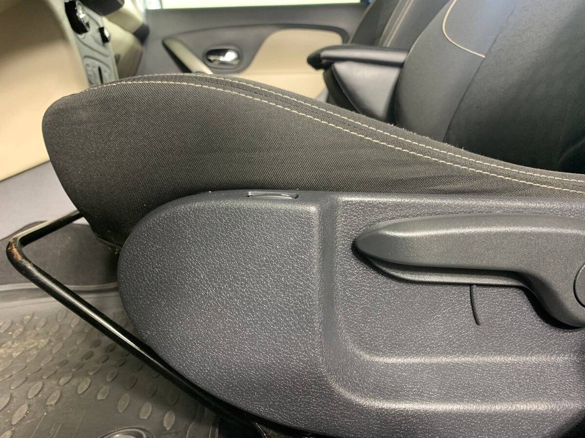 Купить Renault Logan с пробегом. Фото: #15