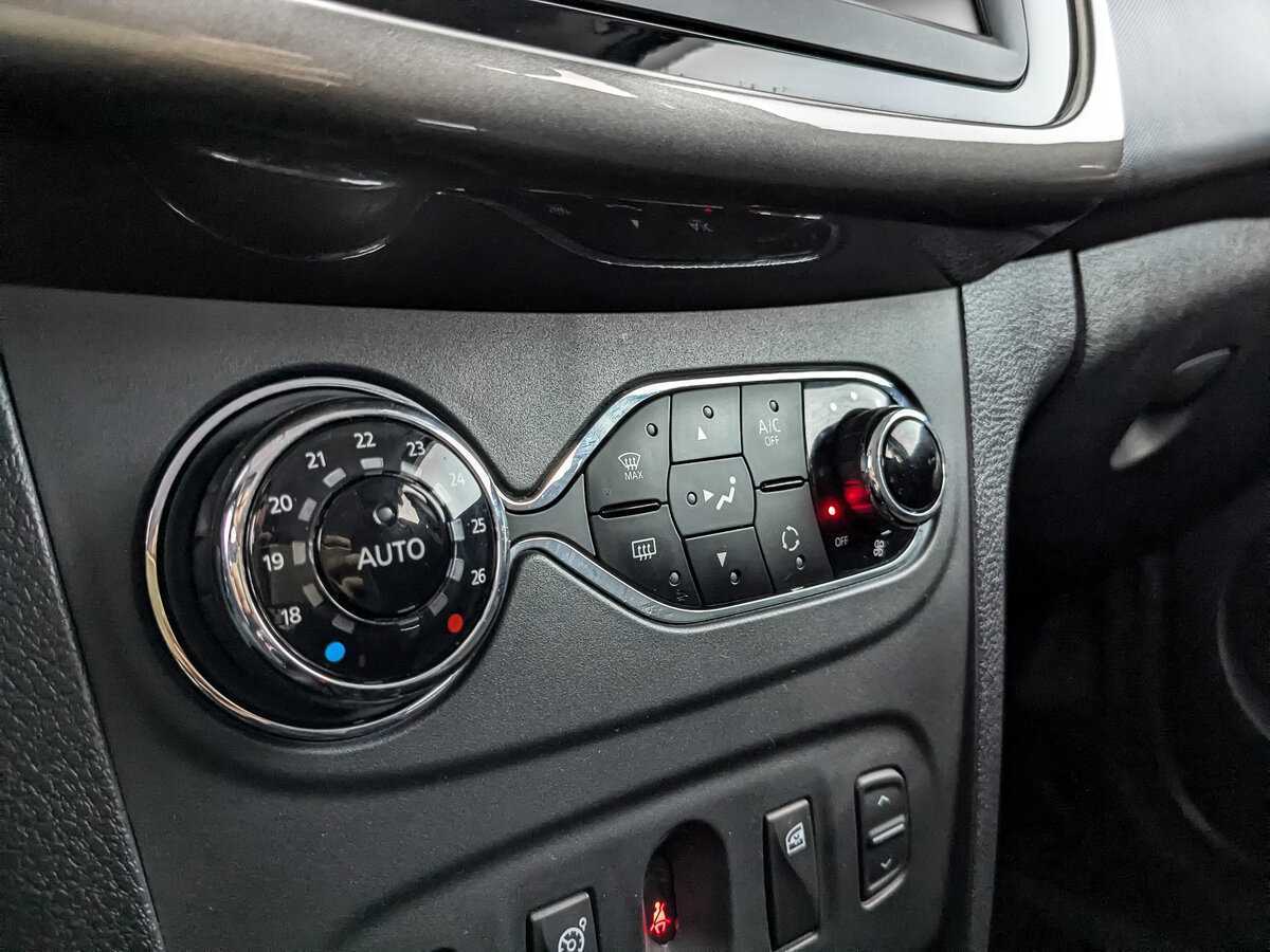 Купить Renault Sandero с пробегом. Фото: #16