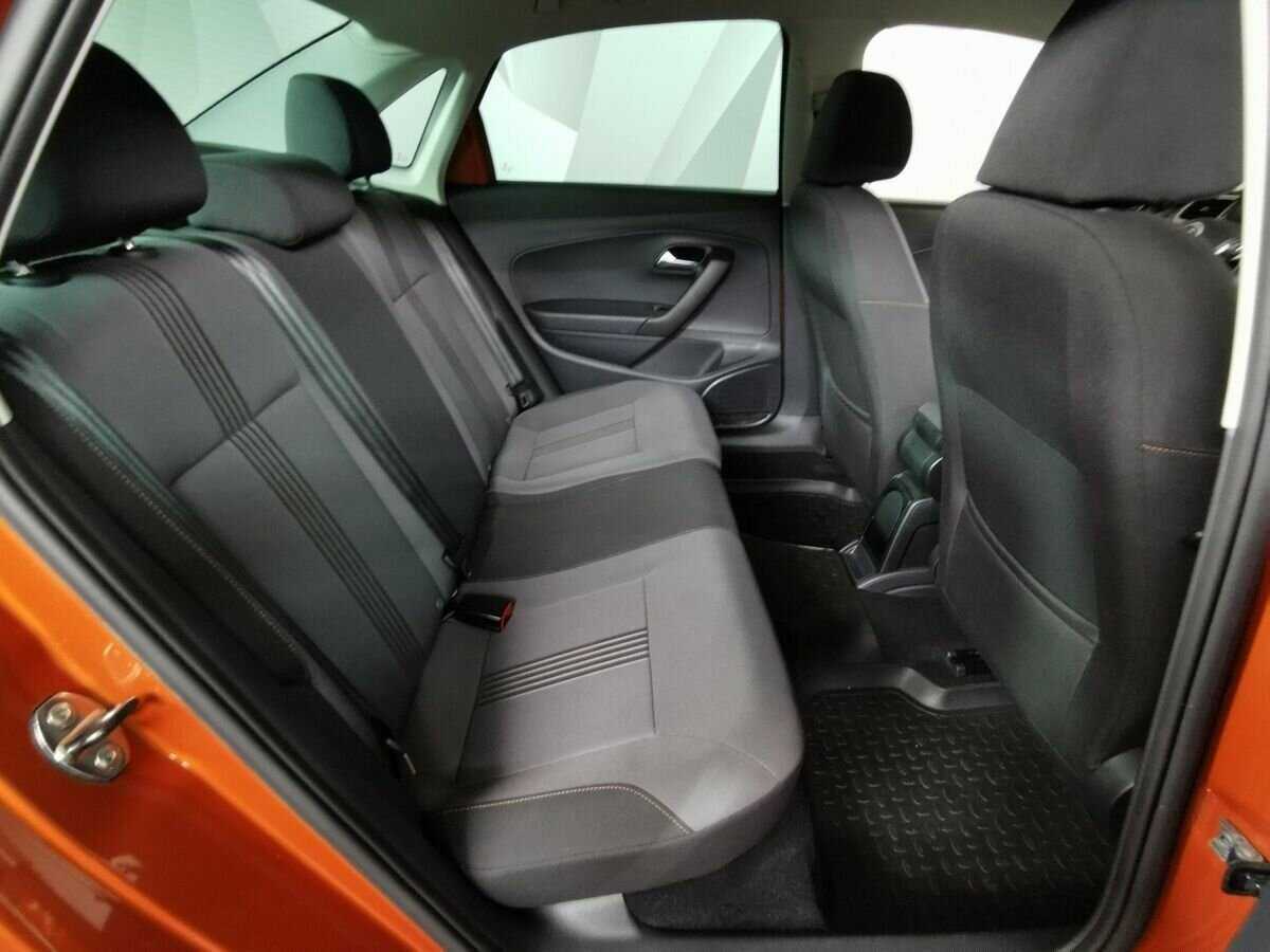 Купить Volkswagen Polo с пробегом. Фото: #11