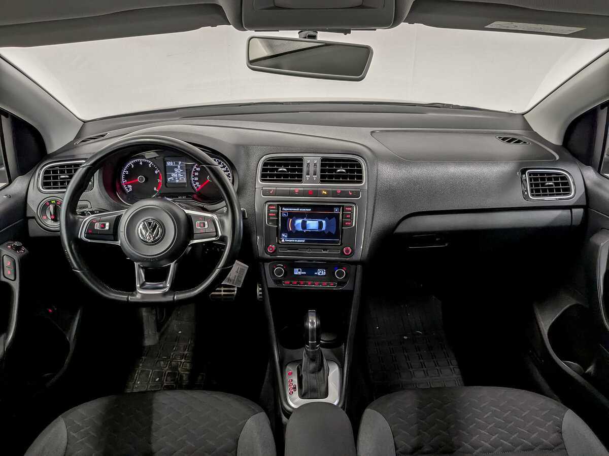 Купить Volkswagen Polo с пробегом. Фото: #13