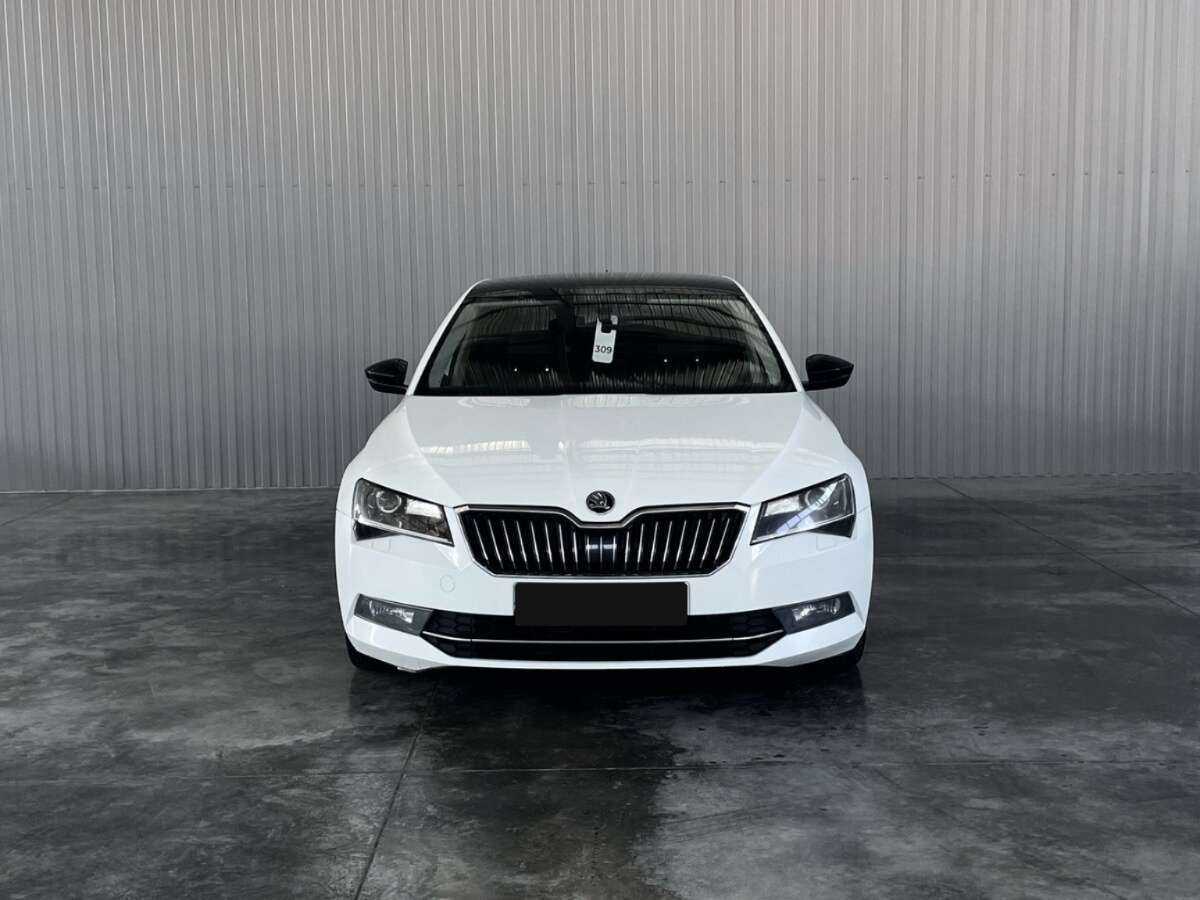 Купить Skoda Superb с пробегом. Фото: #1