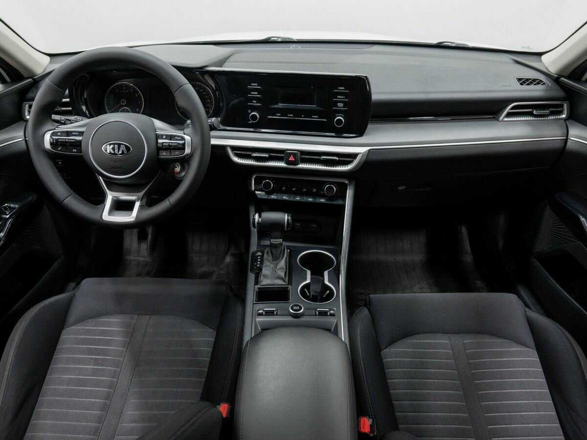 Купить Kia K5 с пробегом. Фото: #9