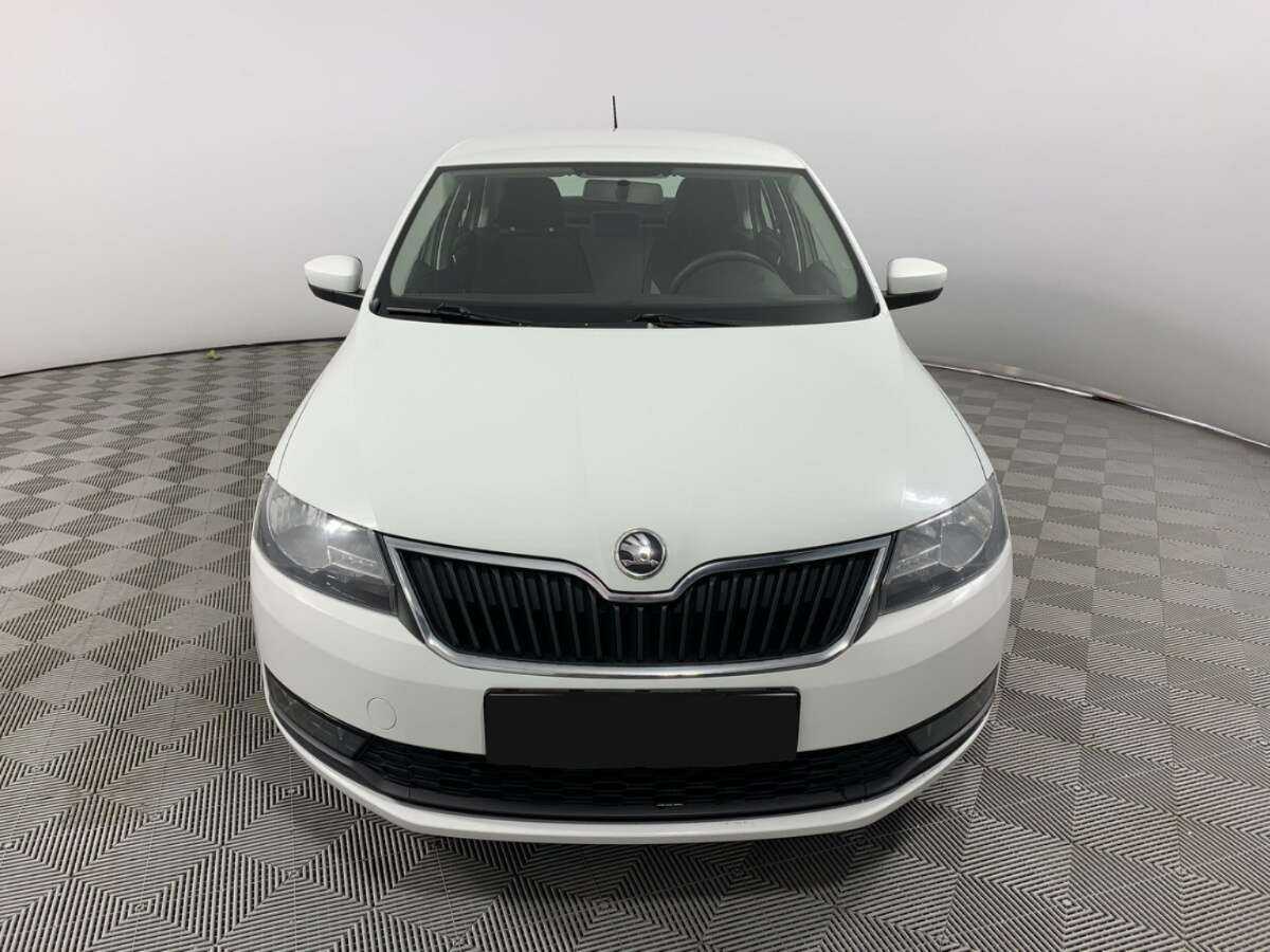 Купить Skoda Rapid с пробегом. Фото: #1