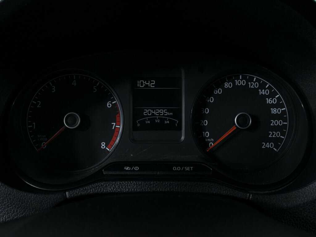 Купить Volkswagen Polo с пробегом. Фото: #10