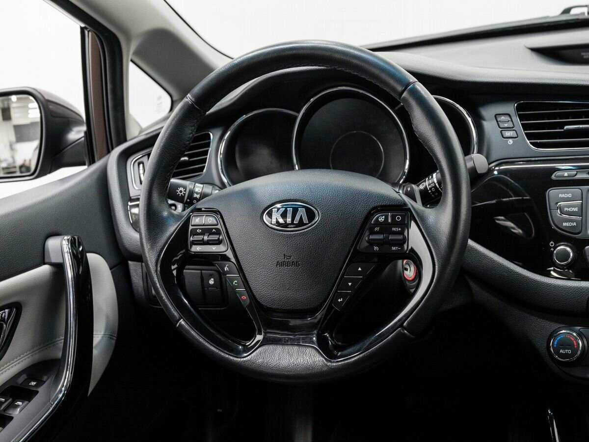 Купить Kia Ceed с пробегом. Фото: #11