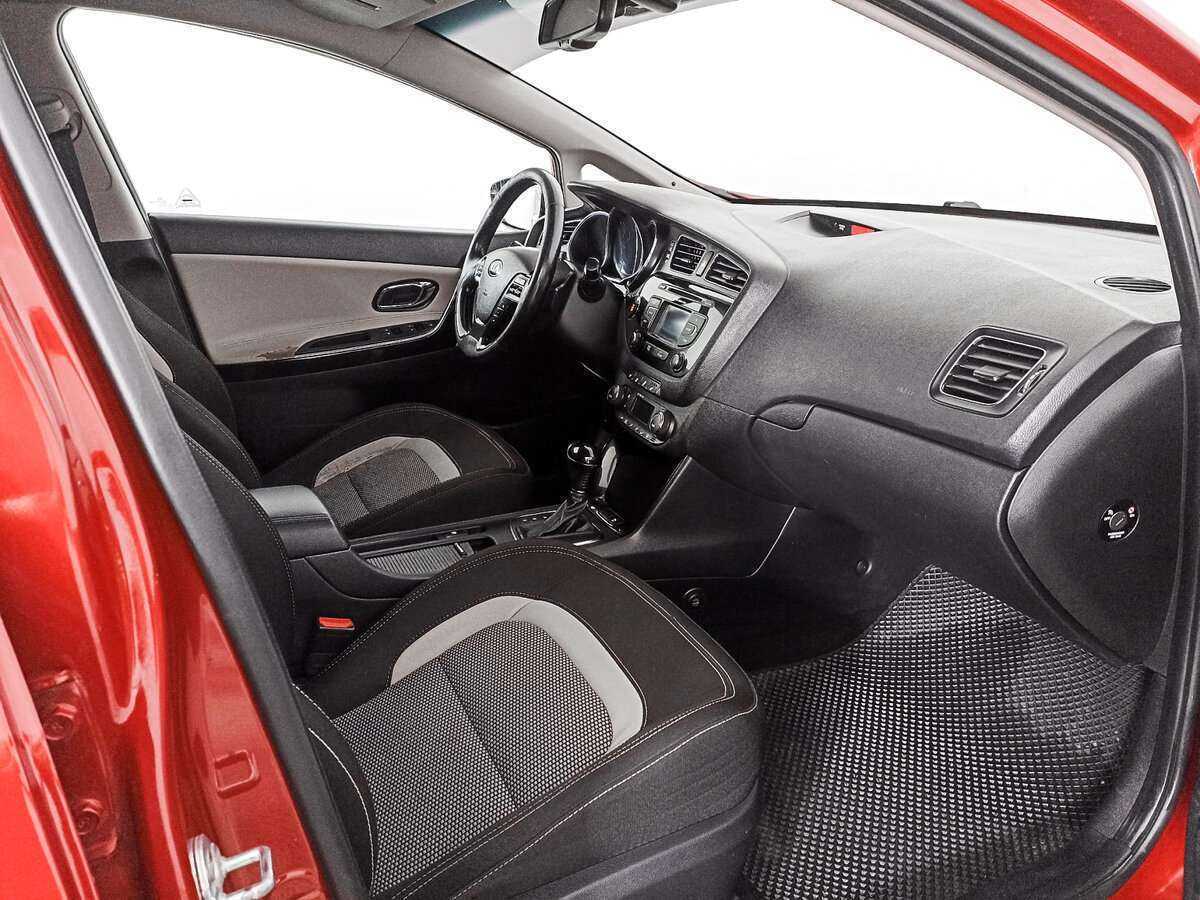Купить Kia Ceed с пробегом. Фото: #8