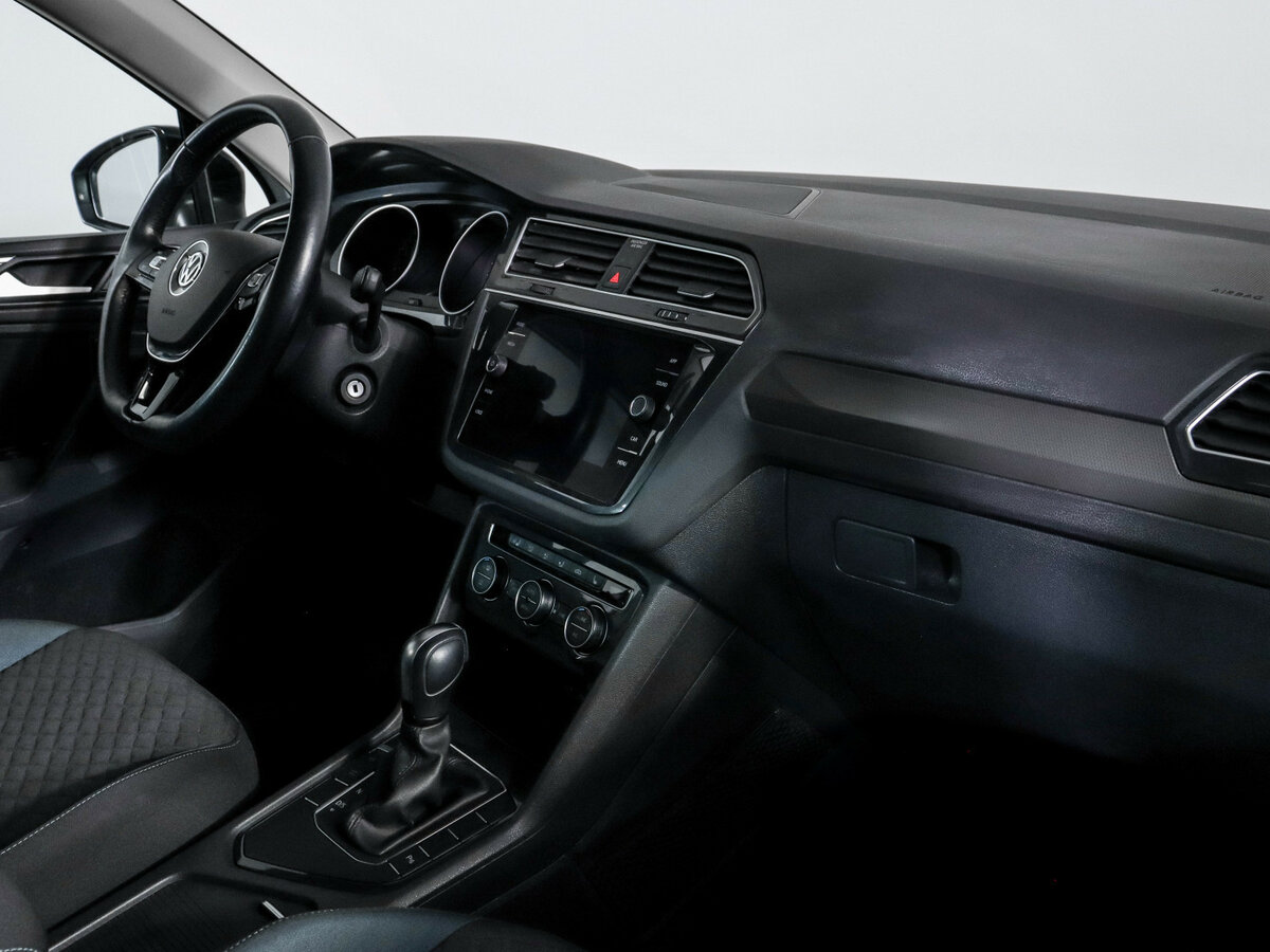 Купить Volkswagen Tiguan с пробегом. Фото: #6
