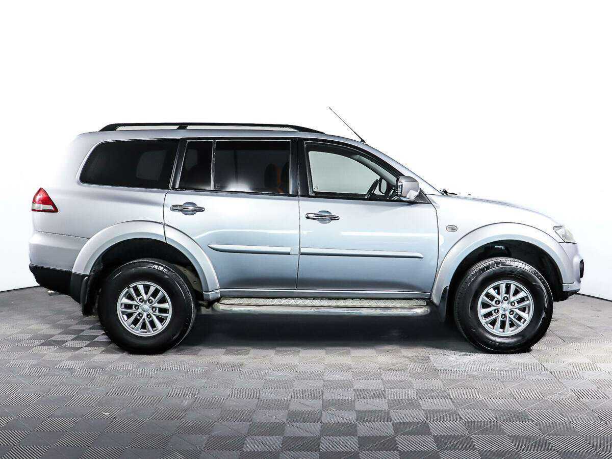 Купить Mitsubishi Pajero Sport с пробегом. Фото: #3