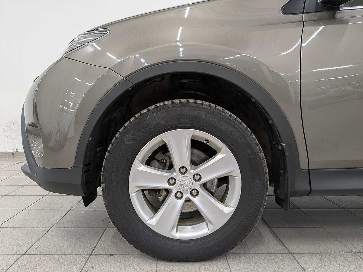 Купить Toyota RAV4 с пробегом. Фото: #11