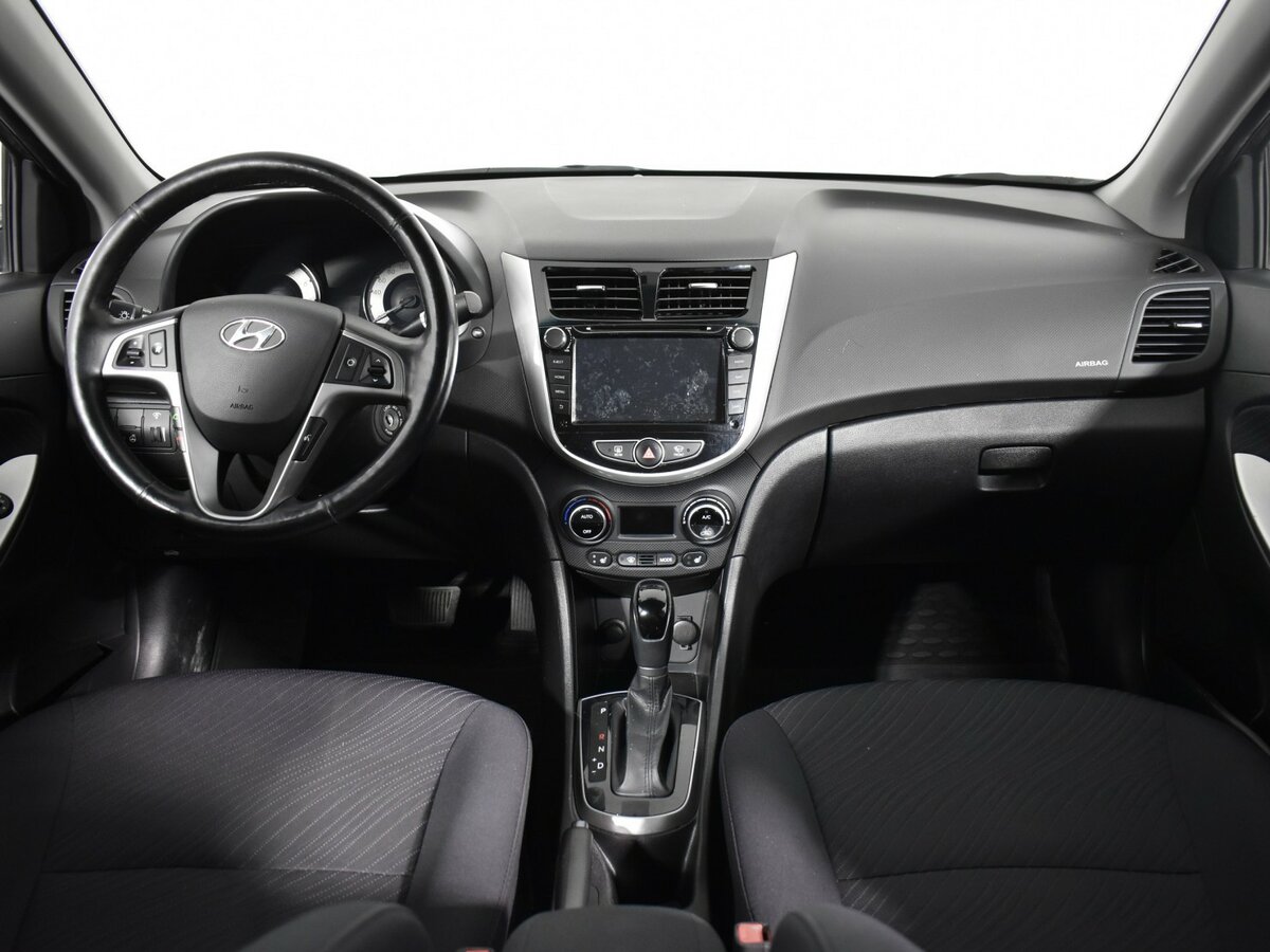 Купить Hyundai Solaris с пробегом. Фото: #10