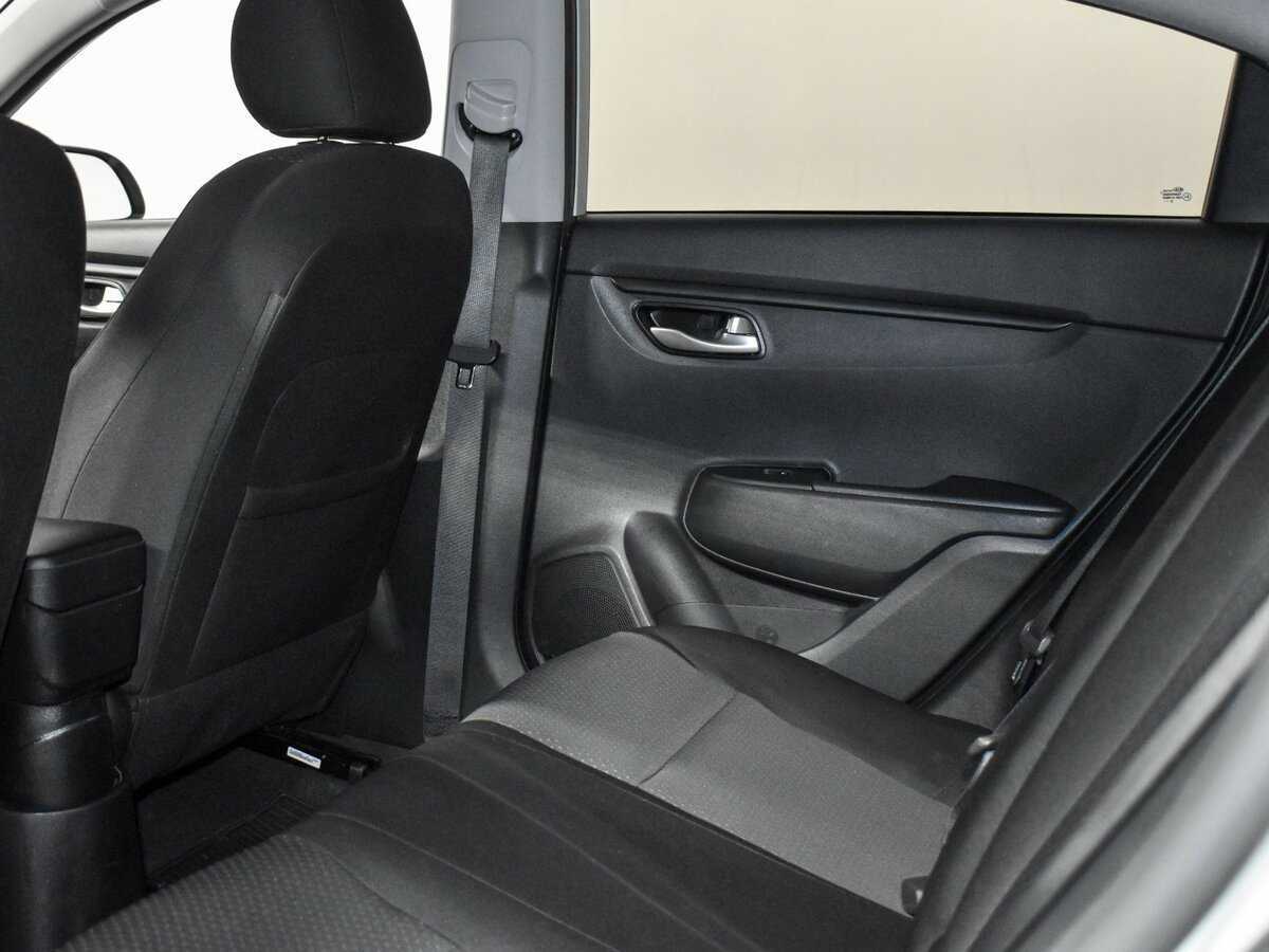 Купить Kia Rio с пробегом. Фото: #11