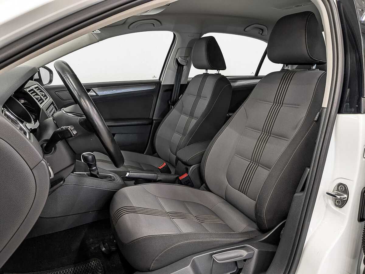 Купить Volkswagen Jetta с пробегом. Фото: #19