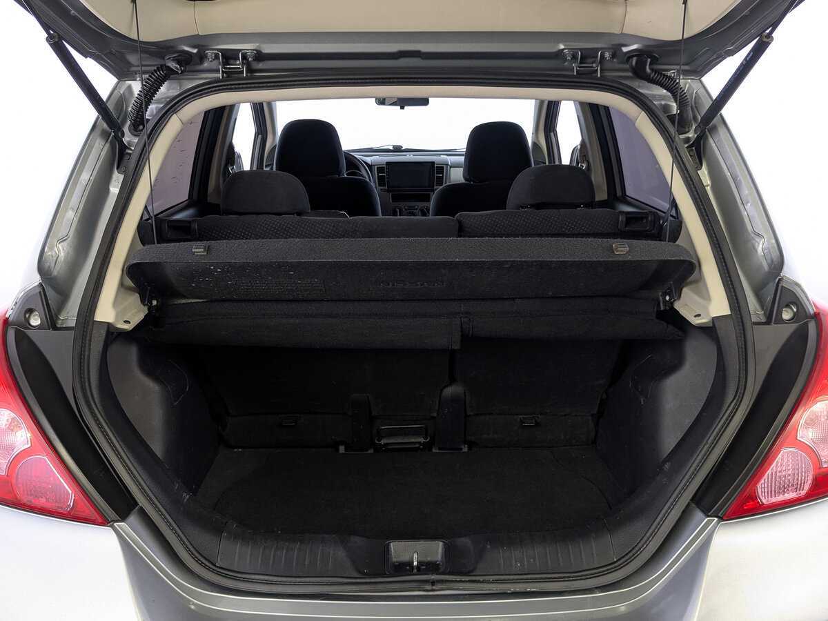 Купить Nissan Tiida с пробегом. Фото: #9