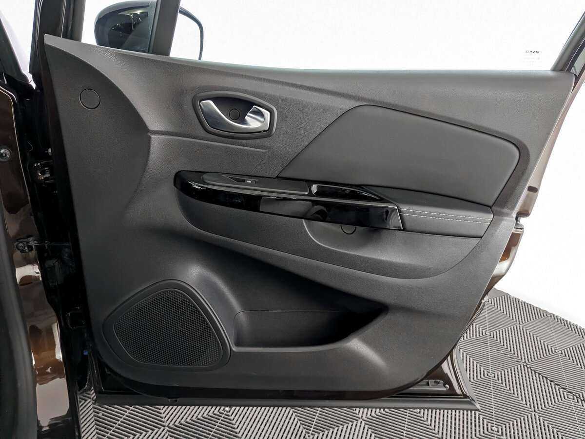 Купить Renault Kaptur с пробегом. Фото: #18