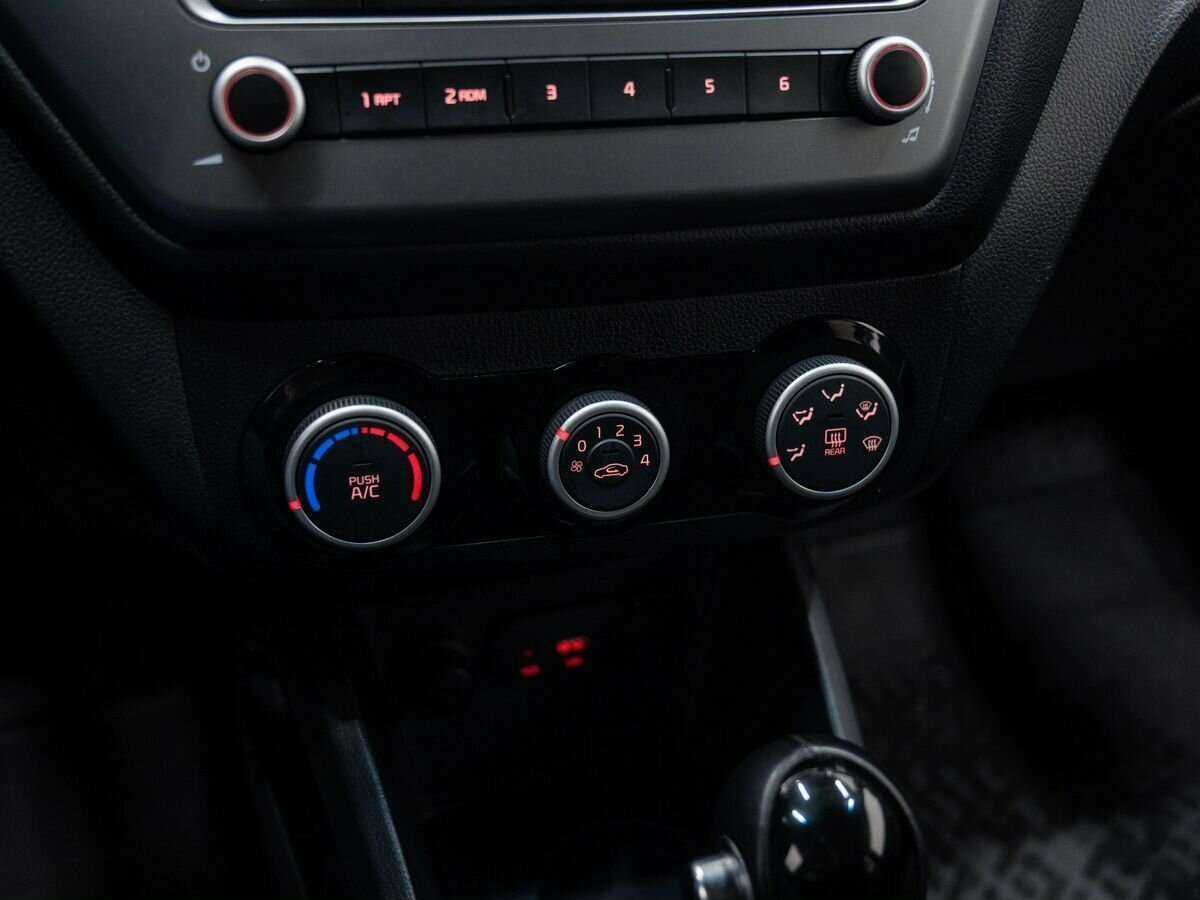 Купить Kia Rio с пробегом. Фото: #24