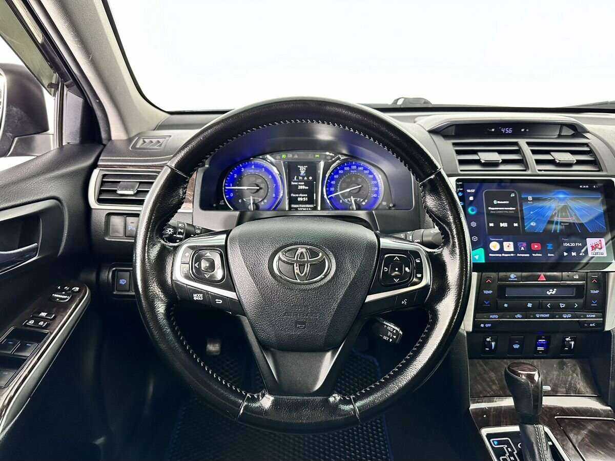 Купить Toyota Camry с пробегом. Фото: #9