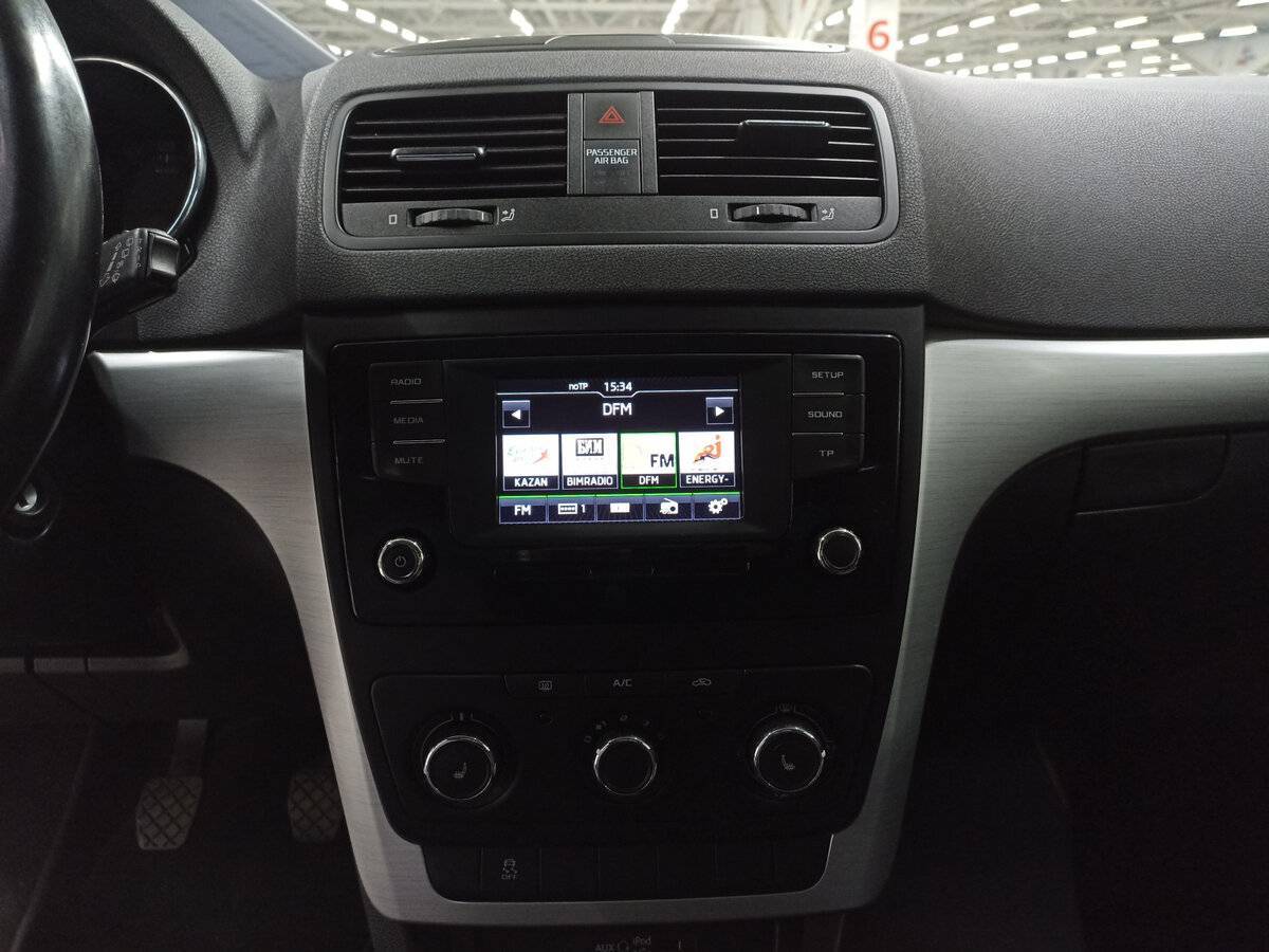 Купить Skoda Yeti с пробегом. Фото: #14