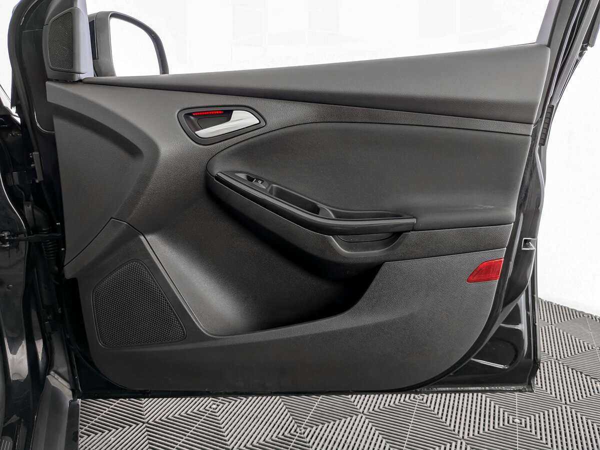 Купить Ford Focus с пробегом. Фото: #19